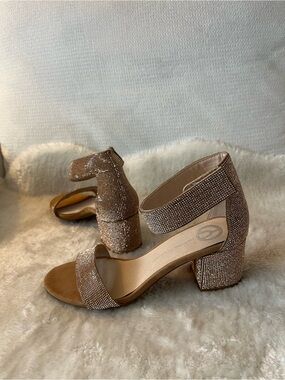 Elegant Addison Wishbone Collection Rose Gold Embellished Women's Sandals